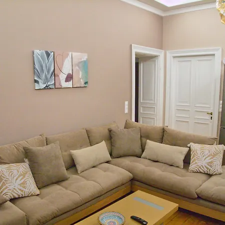 Ideally Situated Corfu Old Town Family Retreat 92m2 * Corfu (city)