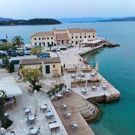 Ideally Situated Corfu Old Town Family Retreat 92m2 *