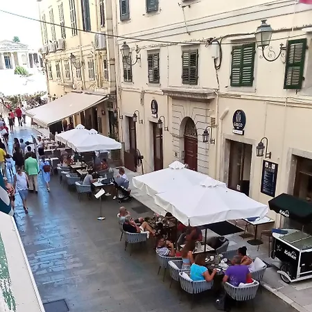 Ideally Situated Corfu Old Town Family Retreat 92m2 *